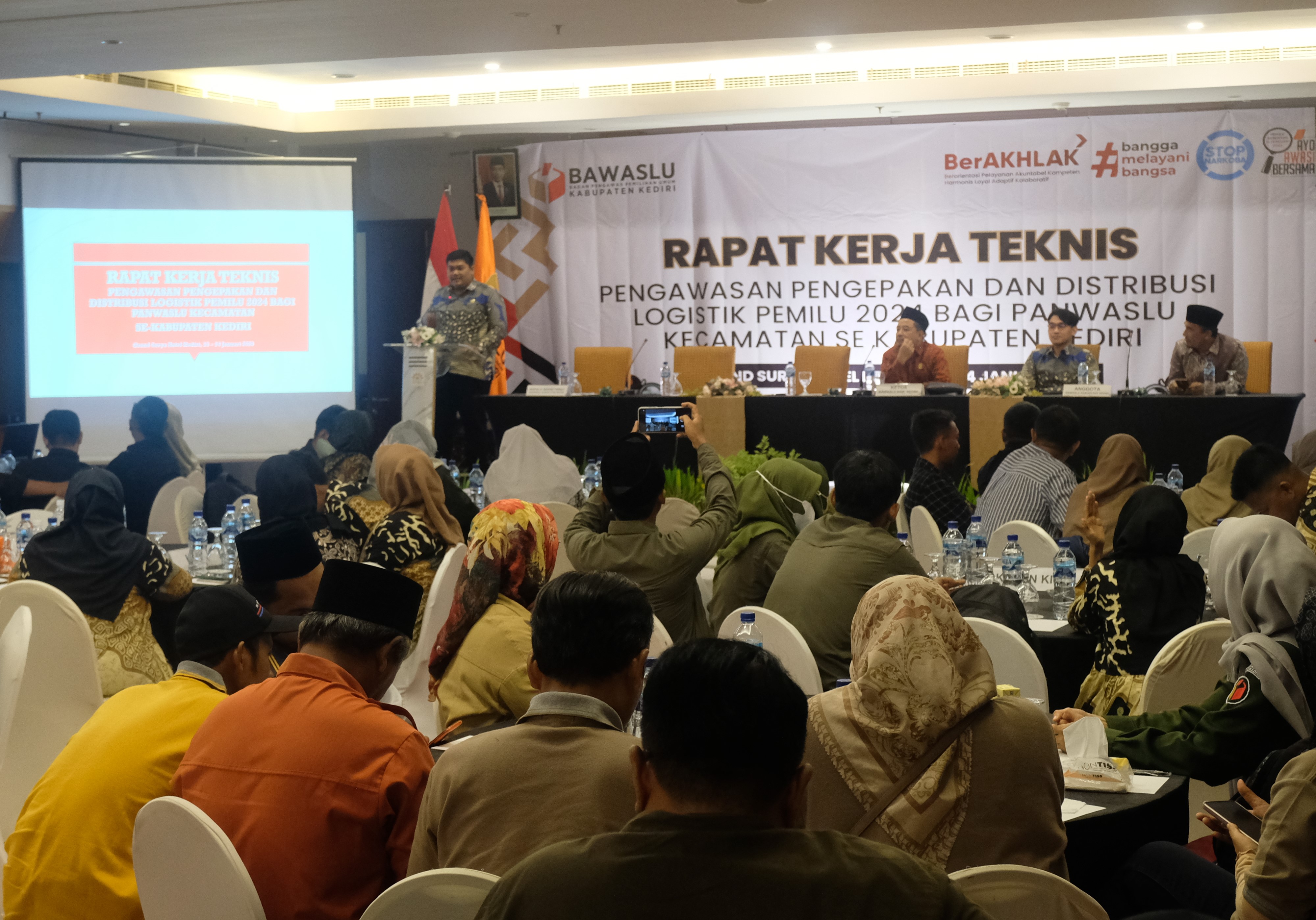 Rapat Kerja Teknis Pengawasan Pengepakan dan Distribusi Logistik