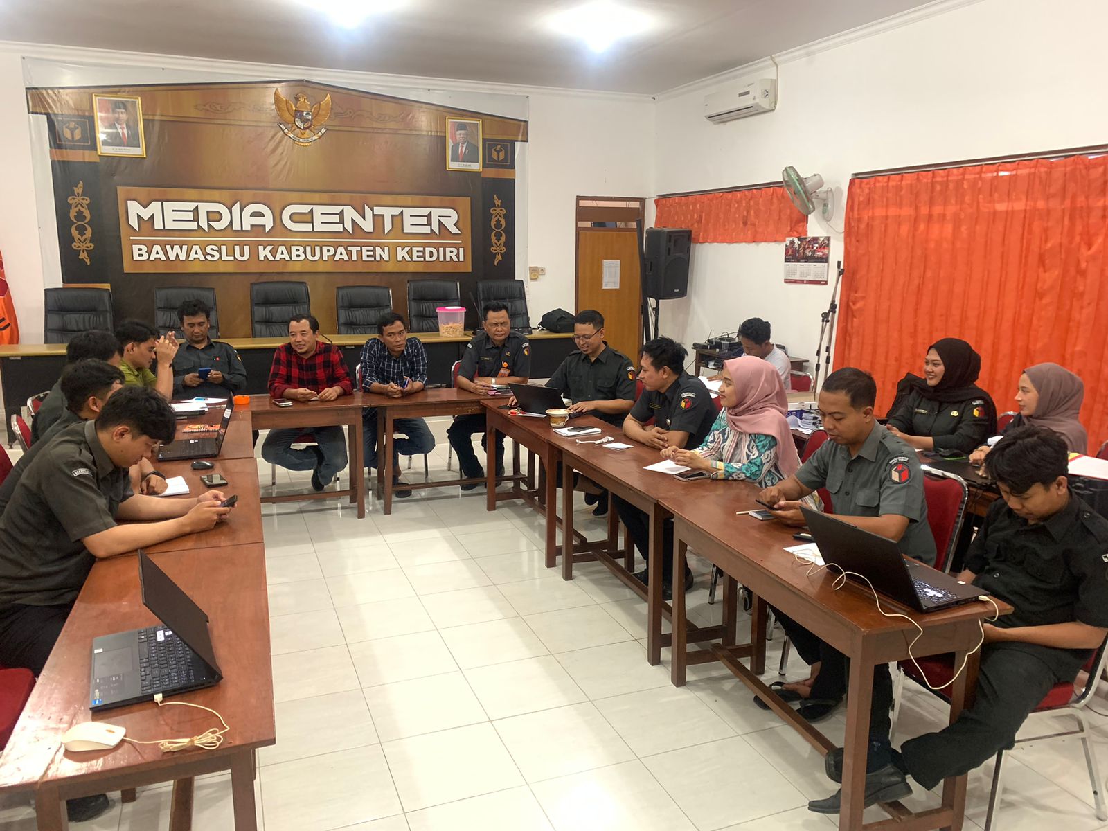 Rapat Internal Bawaslu Kediri
