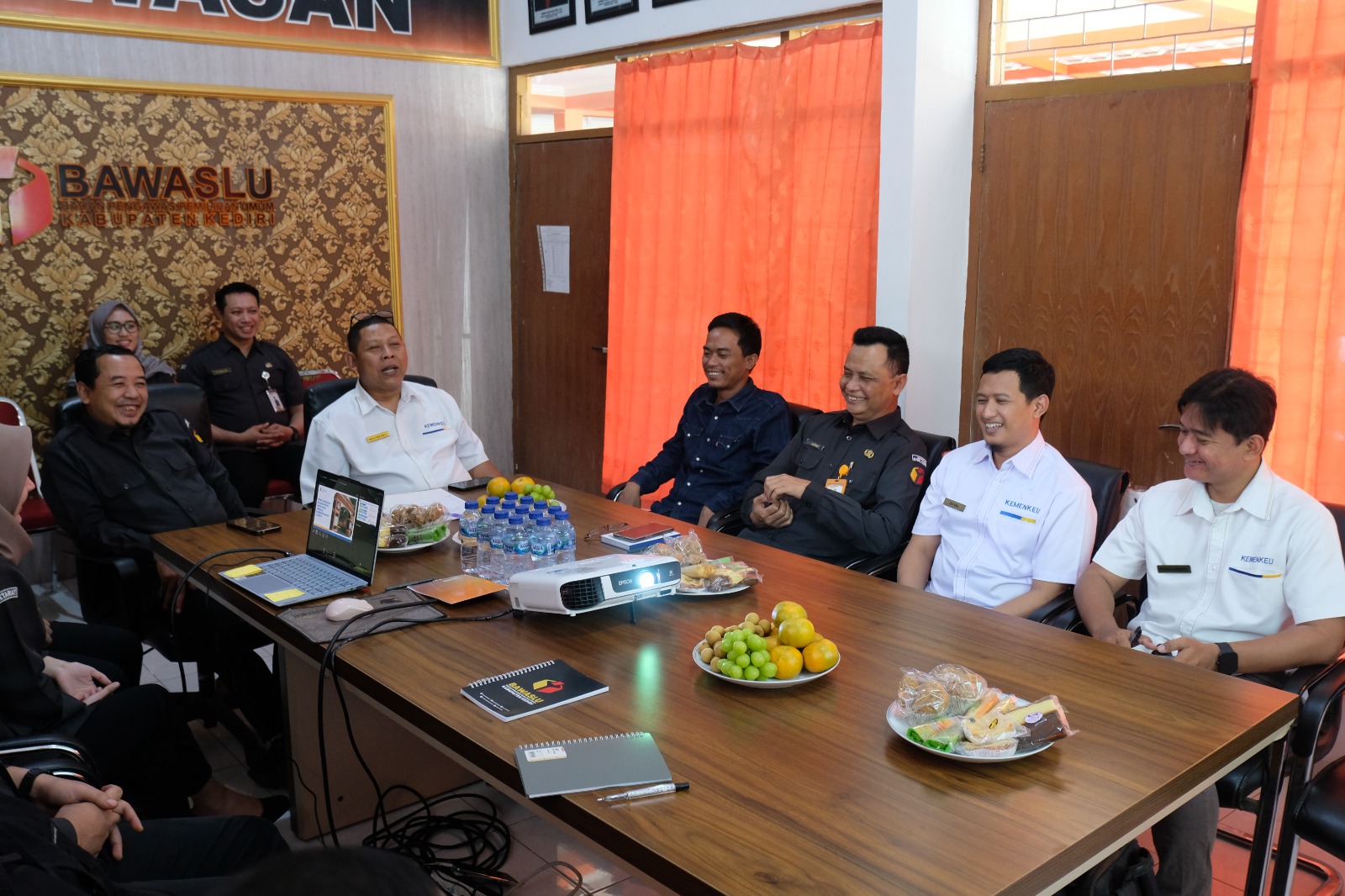 Kunjungan Kepala KPPN Kediri