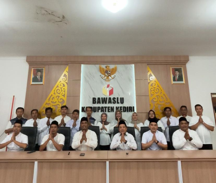 Ngabuburit Pengawasan Bawaslu Kabupaten Kediri