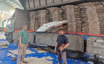 Pengawasan pengiriman Logistik (Kotak Suara) dari Pabrik ke Gudang KPU
